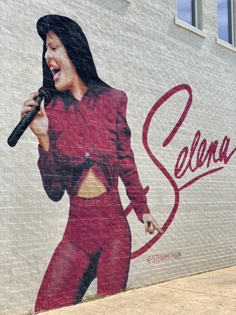 selena.2